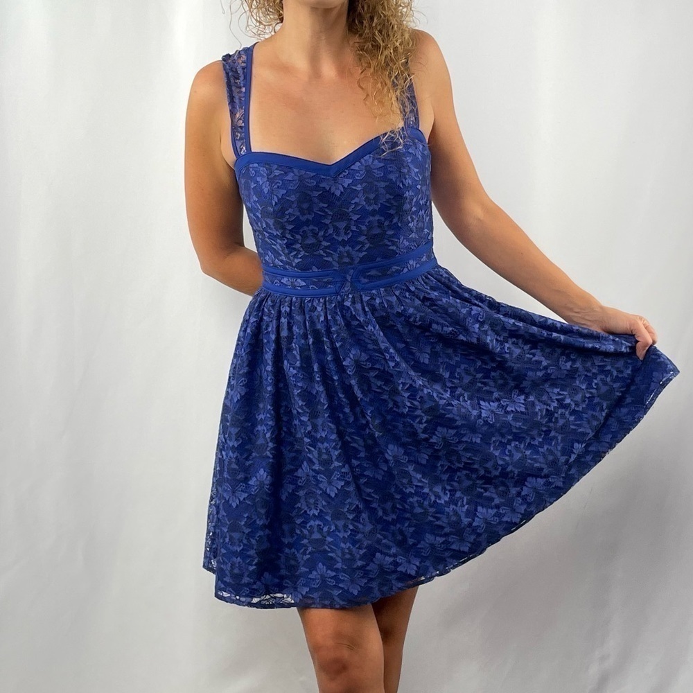 A. Drea Sweatheart Neckline Racerback Lace Mini Dress in Blue Size Small - Picture 10 of 10